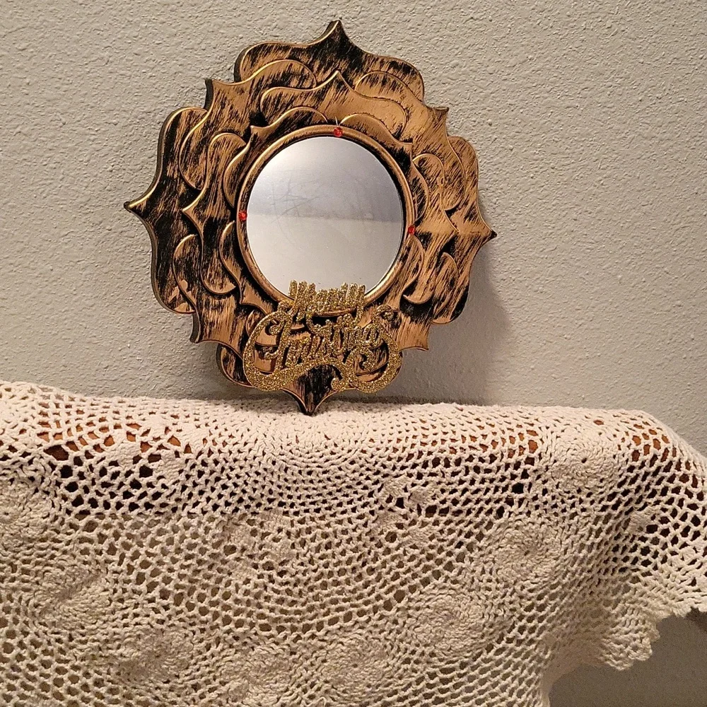 Holiday mirror